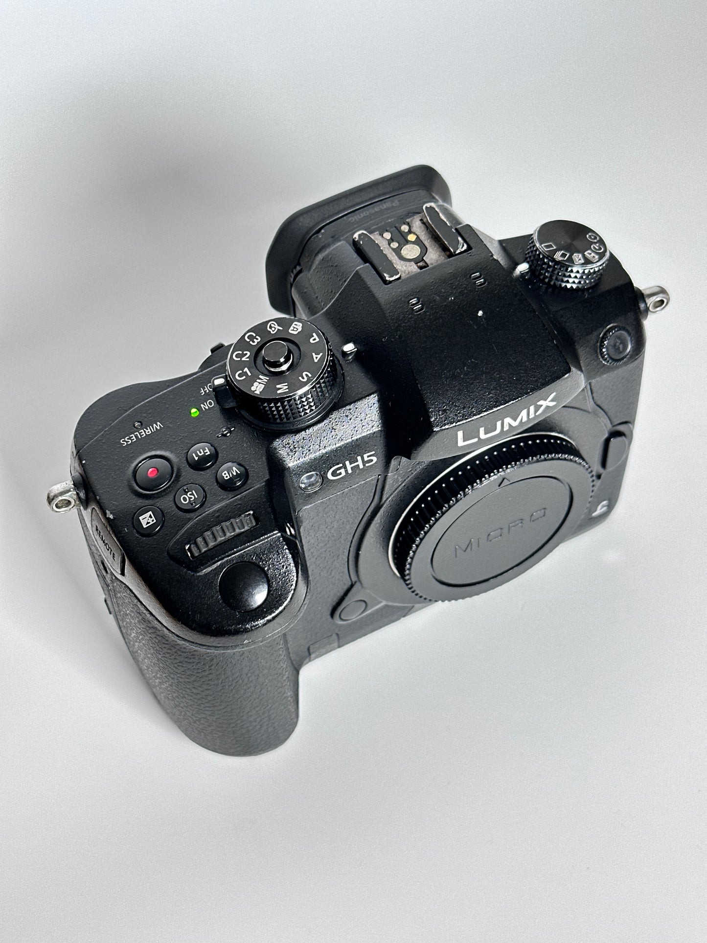 Panasonic Lumix GH5 – Câmara Mirrorless 4K Micro Four Thirds