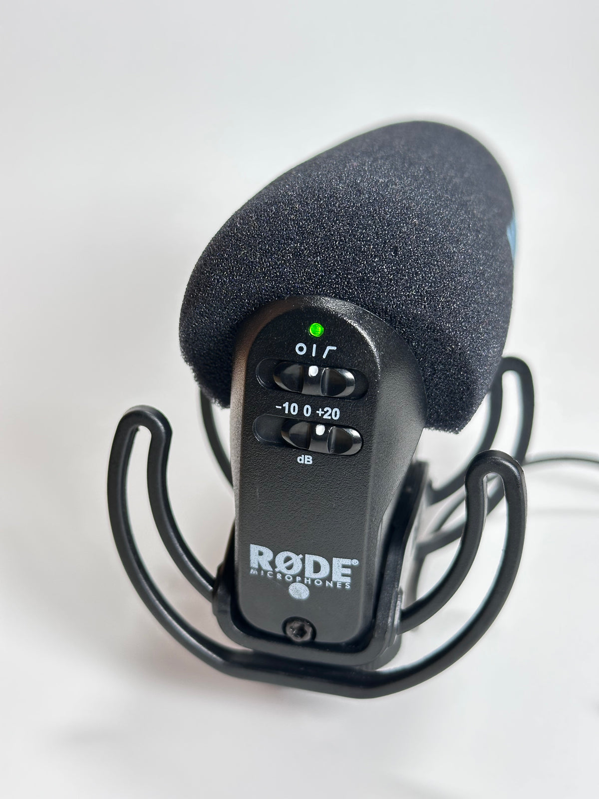 RØDE VideoMic Pro – Microfone Shotgun para Câmara
