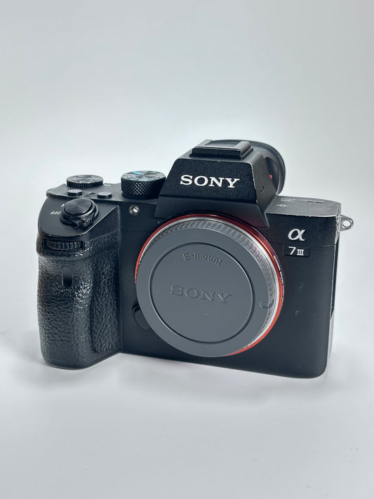Sony A7 III – Câmara Mirrorless Full-Frame