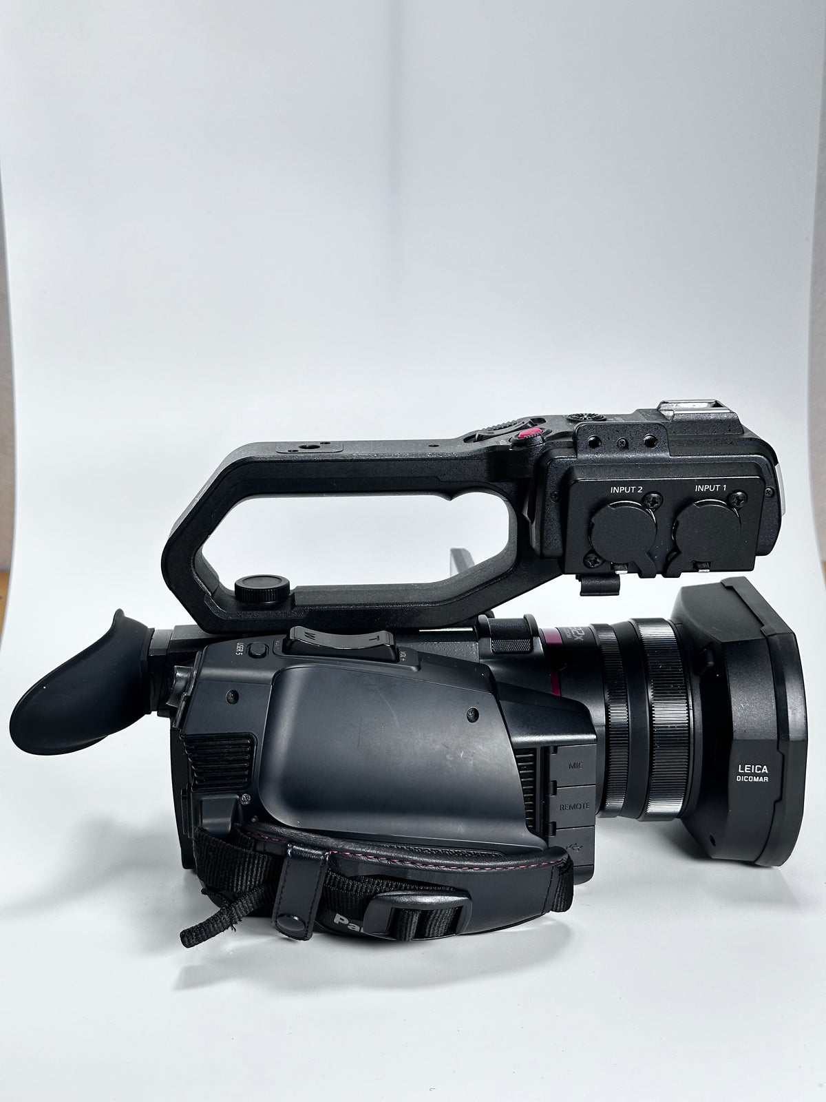 Panasonic HC-X2000 – Câmara de Vídeo Profissional 4K