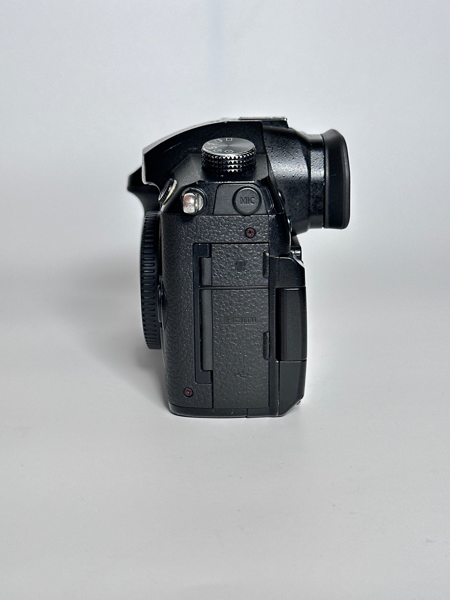 Panasonic Lumix GH5 – Câmara Mirrorless 4K Micro Four Thirds